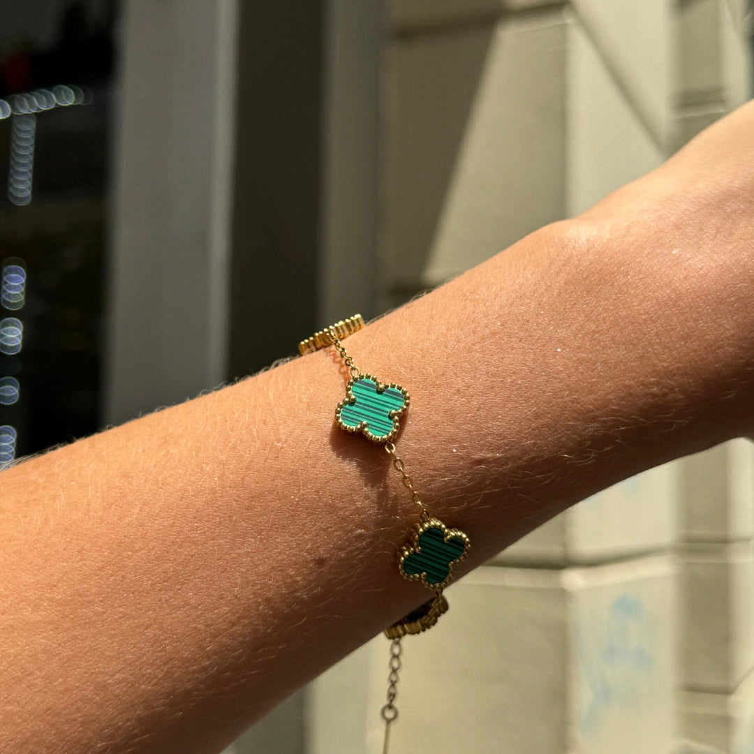 La pulsera que combina elegancia y buena fortuna | Van Cleef