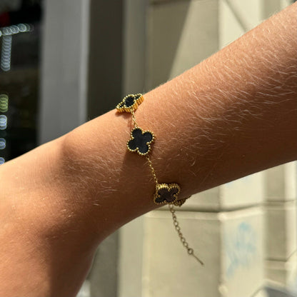 La pulsera que combina elegancia y buena fortuna | Van Cleef